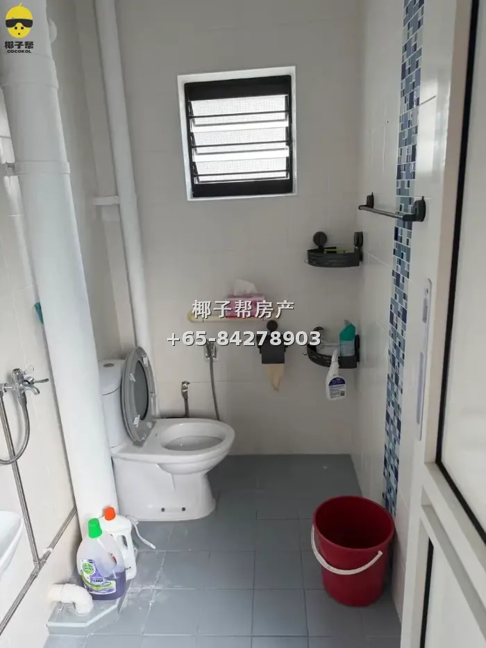 【出租】马西岭地铁旁组屋大普通房 包水电冷气 夫妻可住 1
