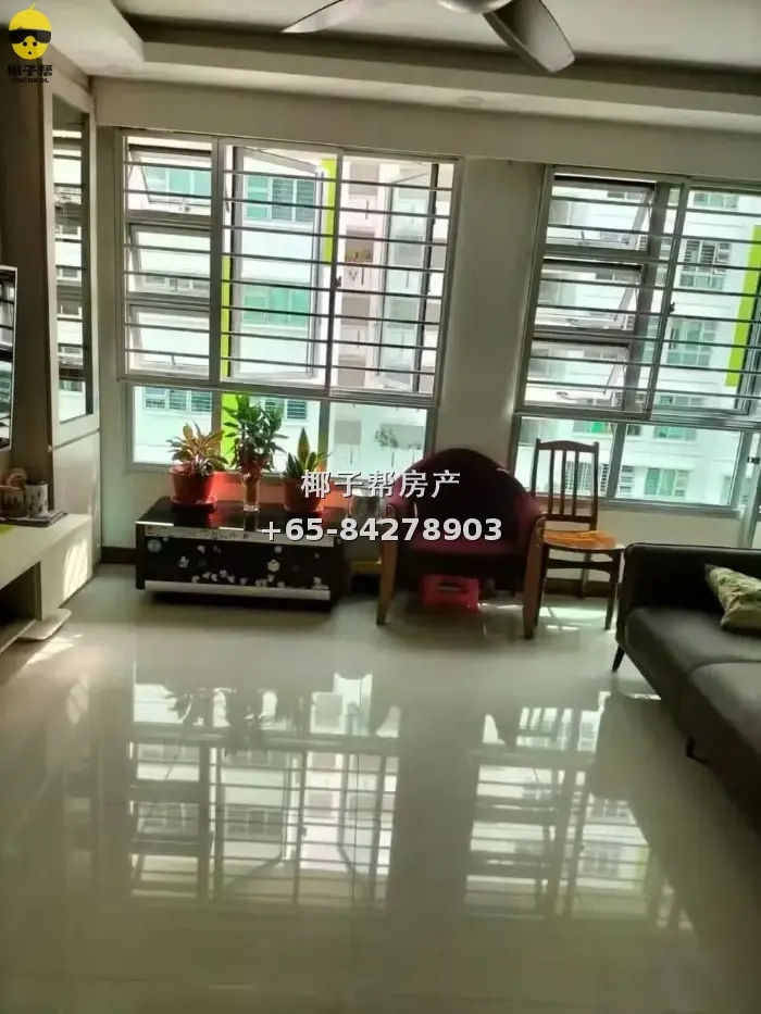 【出租】兀兰地铁旁组屋普通房 可报地址 无中介费包水电 1