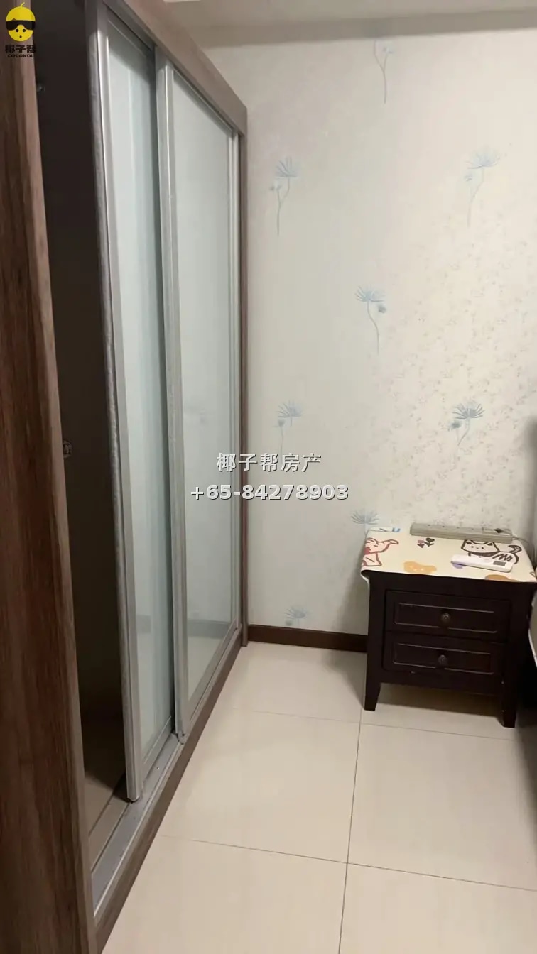 【出租】万国地铁旁组屋普通房 可住两人 包水电可小煮 楼下超市食阁 1