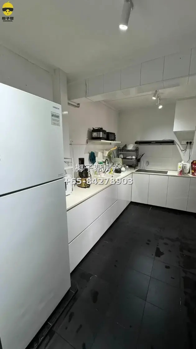 HDB common room near Outram Park MRT. Females only, utilitie 5