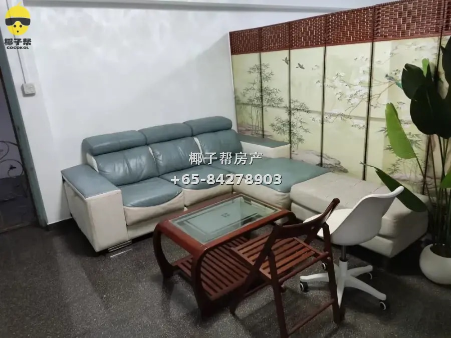 Pasir Ris master bedroom for rent. Private bathroom, utiliti 2