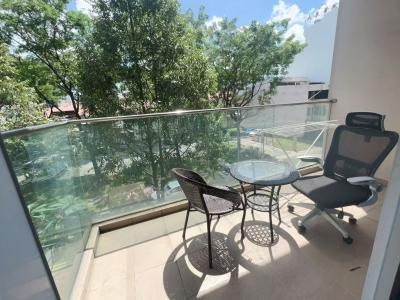 Yalong Lane 9 Apartment Large Common Room with Balcony 4