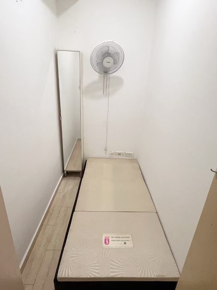 Yalong Lane 9 Servant's Room, no air conditioning but with fan, special price 550 2