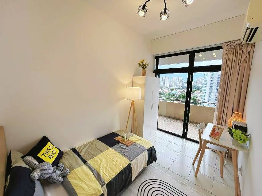 Jinwen Tai NUS Curtin SIM 1