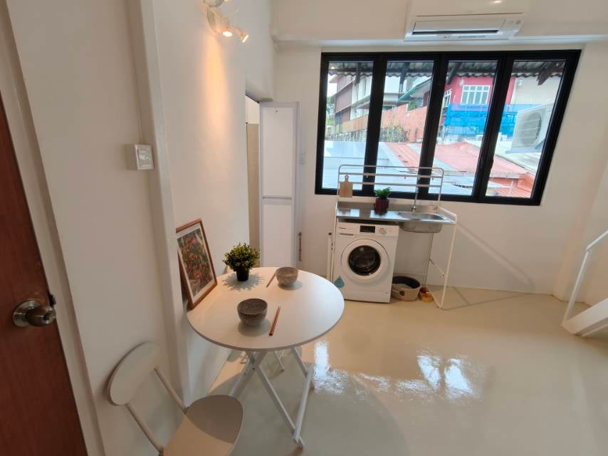 Singapore short-term room rental for 3-6 months, private bathroom, flexible leasing. Welcoming newcomers, business travelers, and those in transition. 4