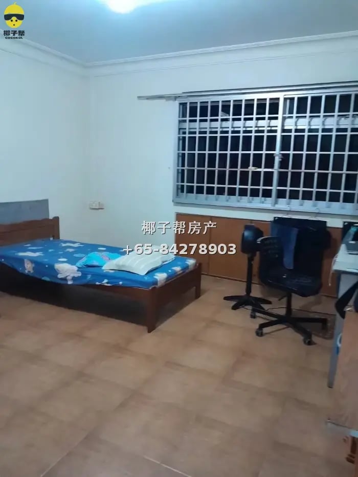 Boon Lay HDB single room near MRT. Utilities included, month 1
