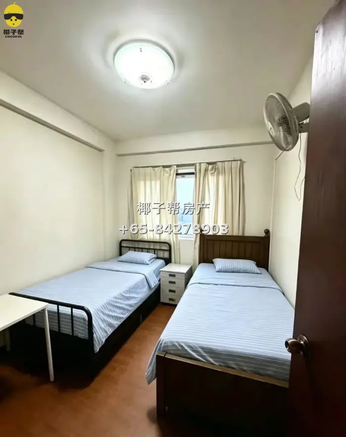 Shared room in duplex apartment near Chong Pang City, Yishun 2