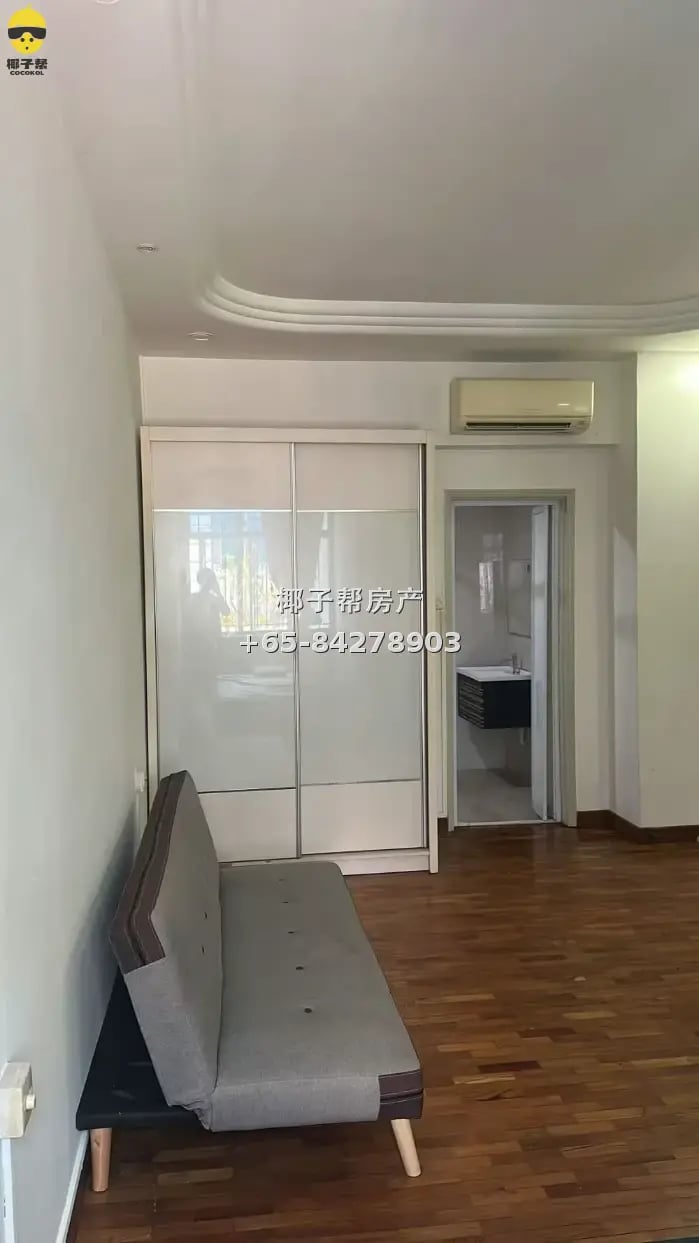 Master bedroom next to Chinatown Purple Line MRT, en-suite b 2