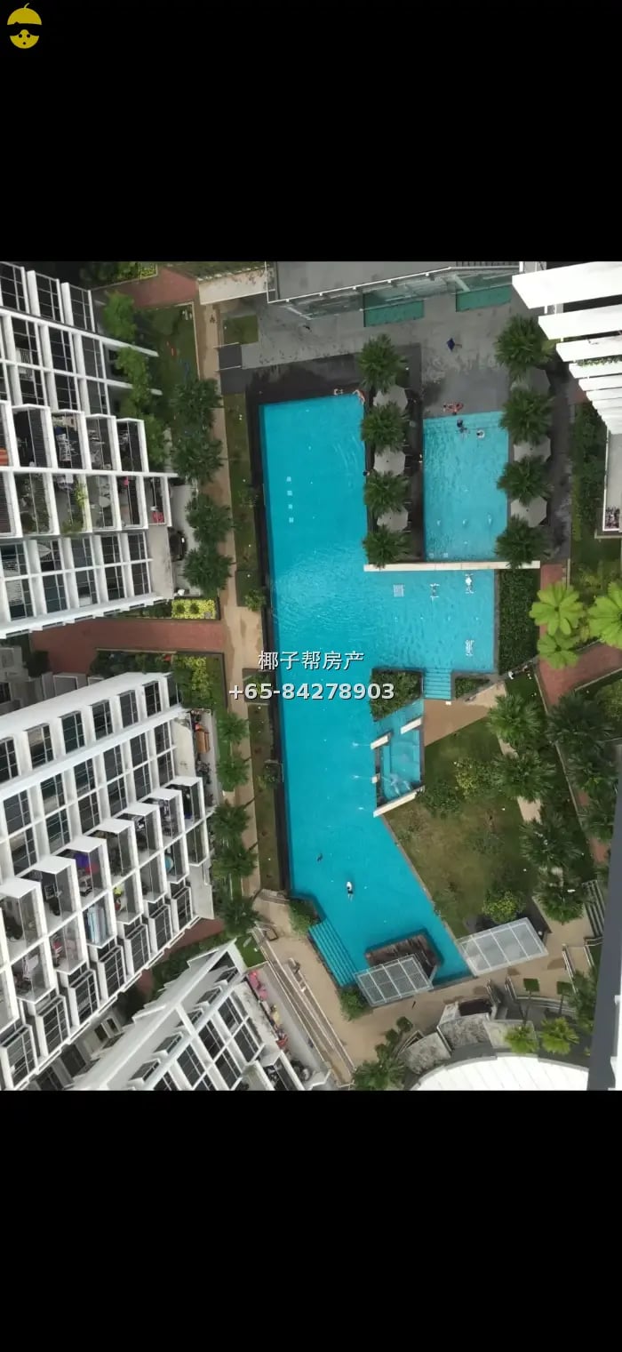 Pasir Ris apartment common room, near MRT, utilities include 1